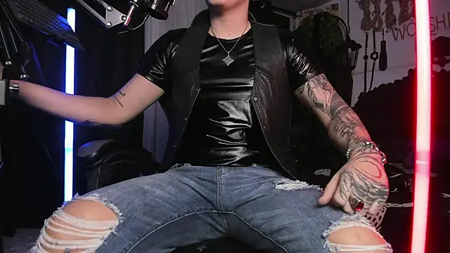 allanhurtss online show from December 26, 1:18 am