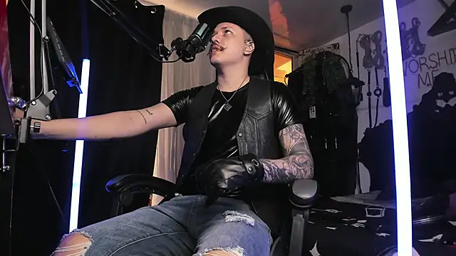 allanhurtss online show from December 27, 3:59 pm