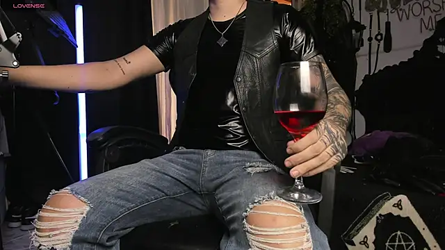 allanhurtss online show from December 27, 9:22 pm