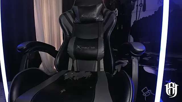 allanhurtss online show from December 31, 2:25 pm