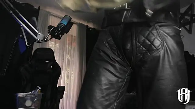 allanhurtss online show from December 31, 10:12 pm