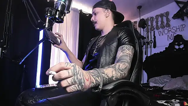 allanhurtss online show from February 24, 5:42 pm