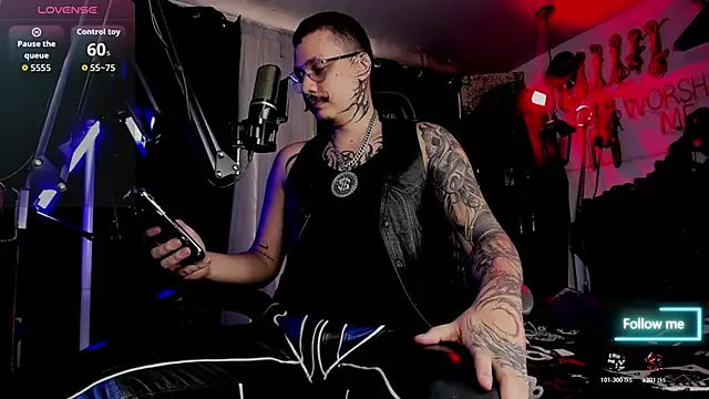 allanhurtss online show from October 25, 7:08 pm