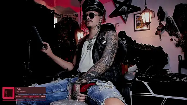 allanhurtss online show from April 14, 6:25 pm