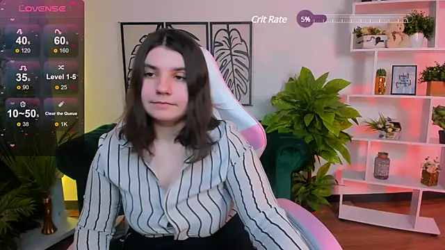 Snapshot of Viola__Shy chatting on February 13, 12:24 am Viola Shy online show from February 13, 12:24 am