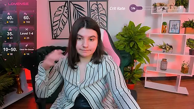 Snapshot of Viola__Shy chatting on February 19, 9:14 pm Viola Shy online show from February 19, 9:14 pm