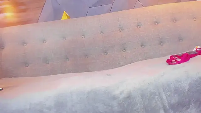 Snapshot of sarah_banks1 chatting on January 28, 7:00 pm sarah banks1 online show from January 28, 7:00 pm