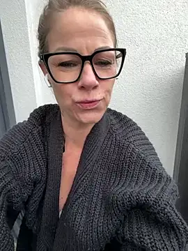 Tatjana Sue online show from April 21, 3:28 pm