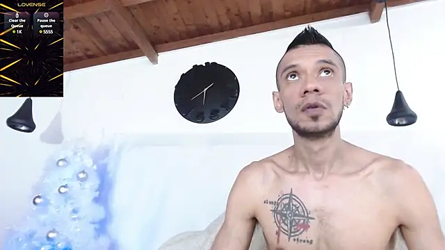 Snapshot of BIGZEHUZ chatting on December 9, 7:39 pm BIGZEHUZ online show from December 9, 7:39 pm