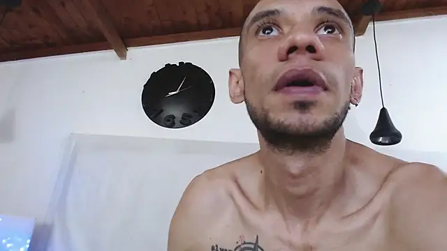 Snapshot of BIGZEHUZ chatting on January 25, 2:25 pm BIGZEHUZ online show from January 25, 2:25 pm