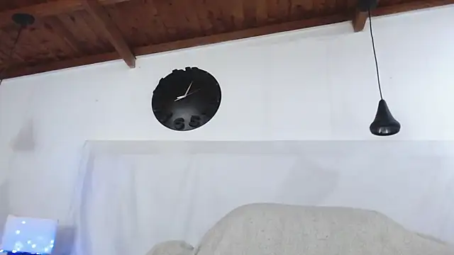 Snapshot of BIGZEHUZ chatting on January 27, 4:30 am BIGZEHUZ online show from January 27, 4:30 am