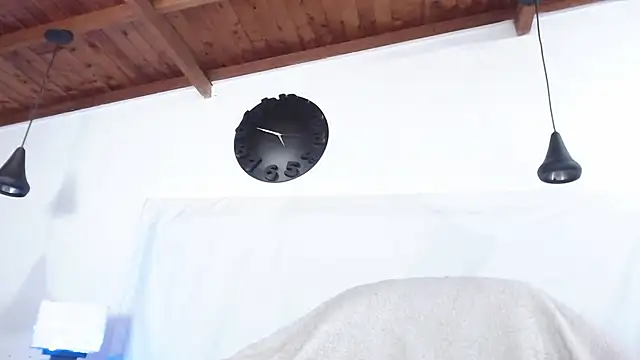 Snapshot of BIGZEHUZ chatting on February 6, 6:18 am BIGZEHUZ online show from February 6, 6:18 am