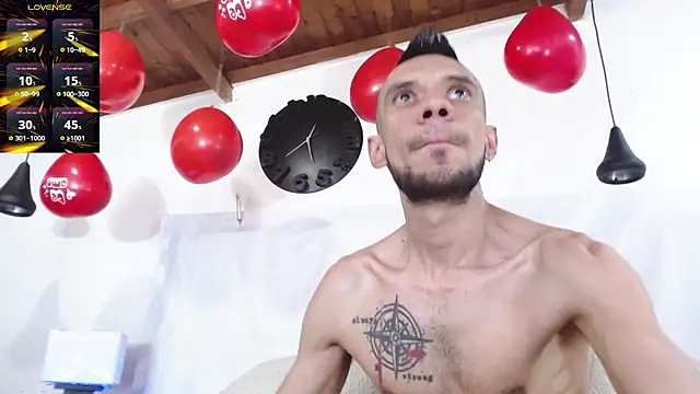 Snapshot of BIGZEHUZ chatting on February 15, 7:49 am BIGZEHUZ online show from February 15, 7:49 am