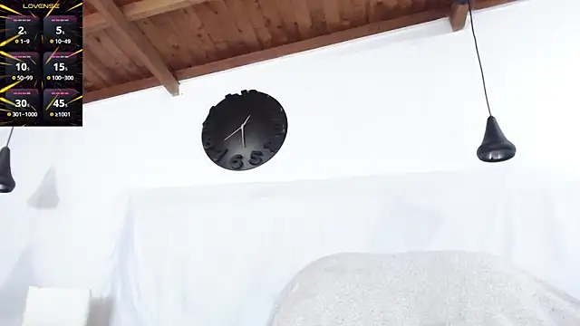 Snapshot of BIGZEHUZ chatting on February 18, 7:43 am BIGZEHUZ online show from February 18, 7:43 am