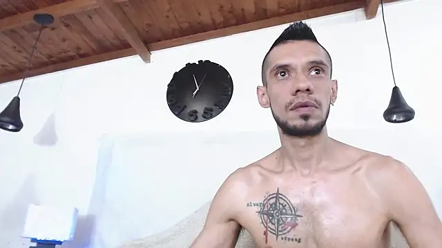 Snapshot of BIGZEHUZ chatting on March 1, 10:34 am BIGZEHUZ online show from March 1, 10:34 am