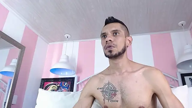 Snapshot of BIGZEHUZ chatting on March 10, 10:15 am BIGZEHUZ online show from March 10, 10:15 am