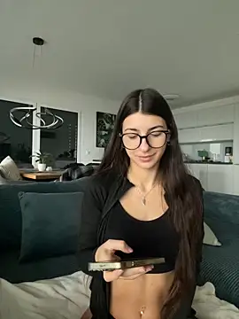 Wildberry  online show from November 17, 8:09 am