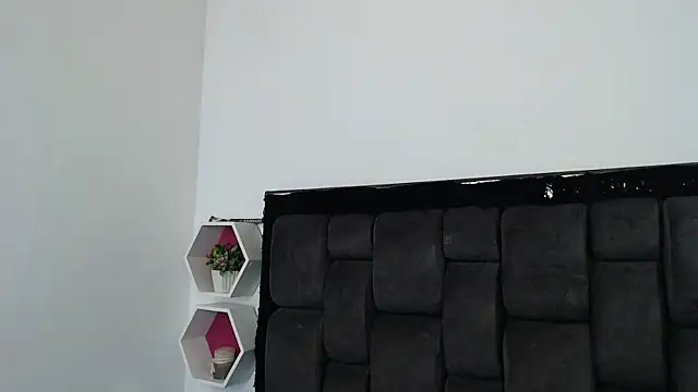 Snapshot of Emma_Evelyn chatting on January 24, 3:13 pm Emma Evelyn online show from January 24, 3:13 pm