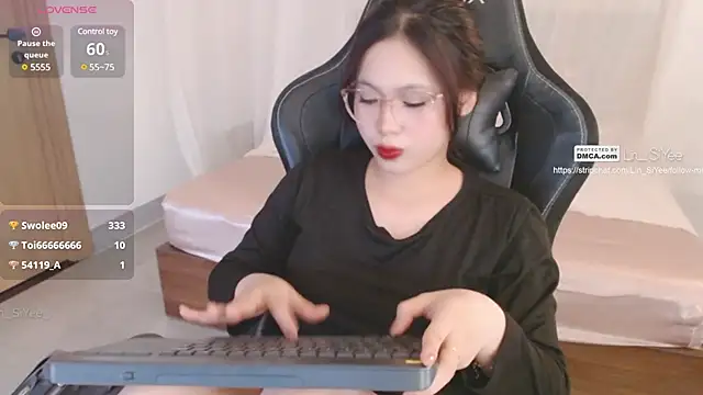 Lin SiYee online show from February 18, 5:20 am