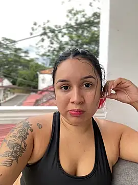 Snapshot of Pretty_Isadora chatting on December 12, 8:21 pm Pretty Isadora online show from December 12, 8:21 pm