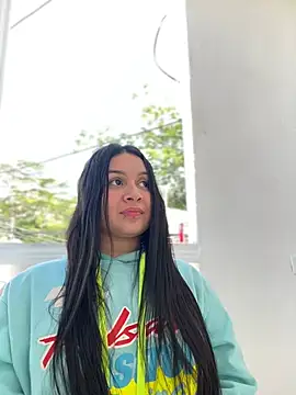 Snapshot of Pretty_Isadora chatting on December 16, 2:05 pm Pretty Isadora online show from December 16, 2:05 pm