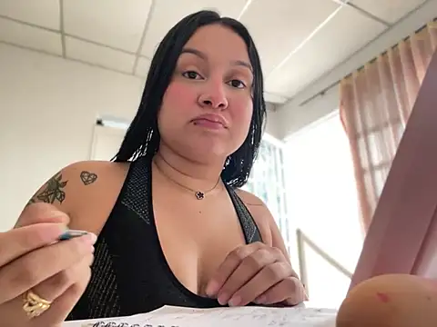 Snapshot of Pretty_Isadora chatting on March 16, 7:38 pm Pretty Isadora online show from March 16, 7:38 pm