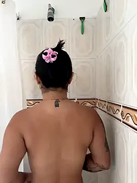 Pretty Isadora online show from November 25, 6:19 pm