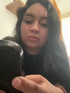 Pretty Isadora online show from April 20, 9:05 pm