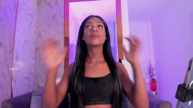 Snapshot of Vero_Lodge chatting on December 18, 1:05 am Vero Lodge online show from December 18, 1:05 am