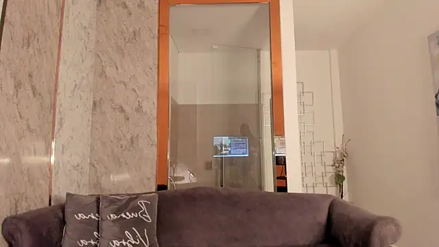 Snapshot of Vero_Lodge chatting on January 19, 2:38 pm Vero Lodge online show from January 19, 2:38 pm