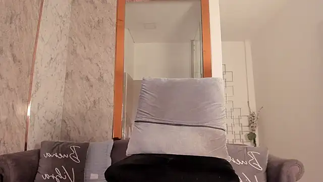 Snapshot of Vero_Lodge chatting on January 25, 1:41 pm Vero Lodge online show from January 25, 1:41 pm