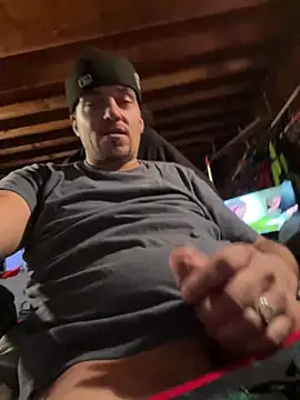 joeycbigcock online show from December 18, 9:08 pm