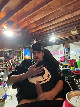 joeycbigcock online show from December 21, 9:25 pm