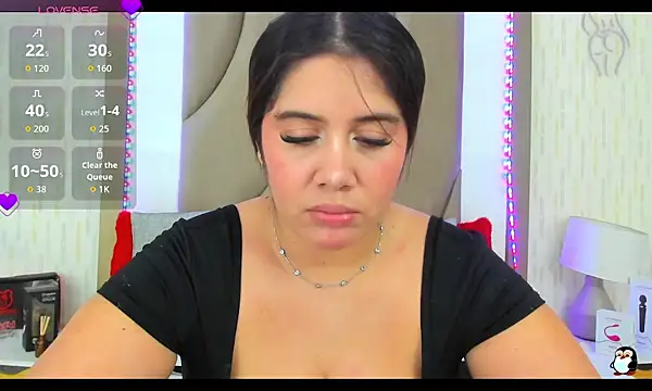 ThyaraJhons online show from October 8, 12:14 pm