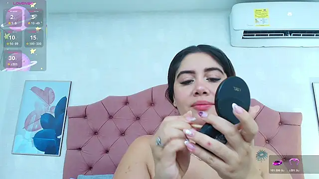 ThyaraJhons online show from November 6, 11:55 am