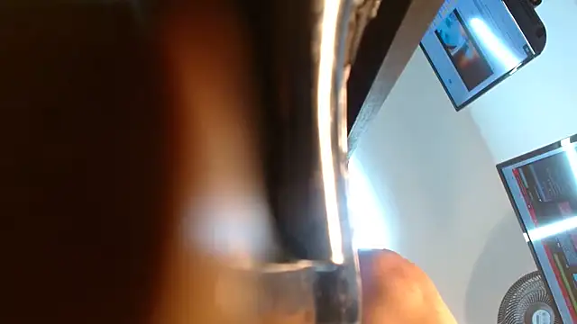 Snapshot of Samantabrown_ chatting on February 8, 6:12 pm Samantabrown online show from February 8, 6:12 pm