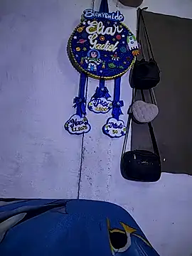 Snapshot of The-quee22 chatting on October 24, 9:00 pm The-quee22 online show from October 24, 9:00 pm