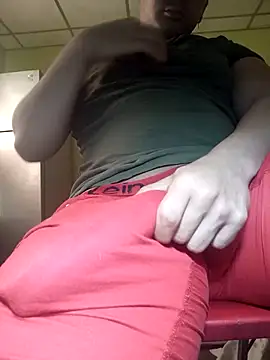 Snapshot of AlexisSpears_ chatting on May 2, 8:03 pm AlexisSpears online show from May 2, 8:03 pm