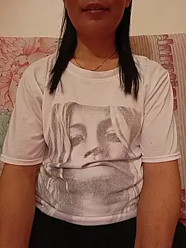 Snapshot of Asian_girl13 chatting on May 21, 2:02 pm Asian girl13 online show from May 21, 2:02 pm