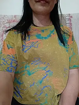 Snapshot of Asian_girl13 chatting on June 2, 2:30 pm Asian girl13 online show from June 2, 2:30 pm