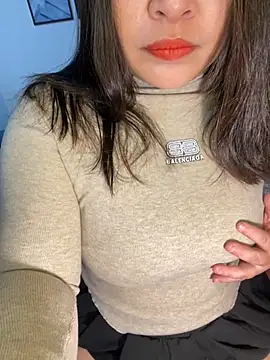 Snapshot of --Lyly-- chatting on January 14, 3:11 am --Lyly-- online show from January 14, 3:11 am