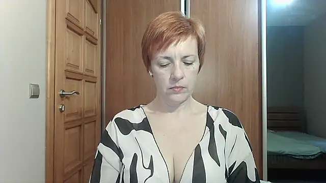 Snapshot of LoraLoraMay chatting on May 19, 6:14 pm LoraLoraMay online show from May 19, 6:14 pm