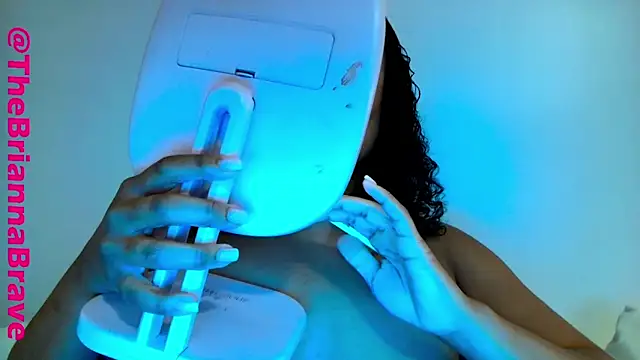 BriannaBrave online show from December 20, 10:55 am