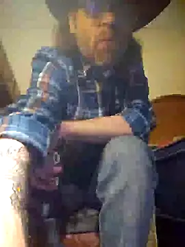 Snapshot of Geaux_Again chatting on January 10, 3:29 am Geaux Again online show from January 10, 3:29 am