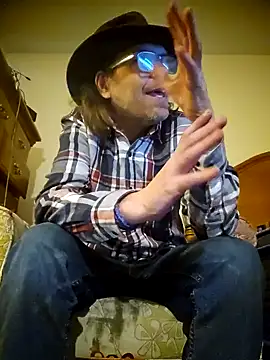 Snapshot of Geaux_Again chatting on January 22, 6:20 am Geaux Again online show from January 22, 6:20 am