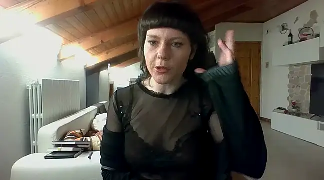 OniricFemme online show from February 24, 6:16 am