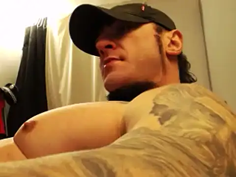 Snapshot of ballardbret chatting on January 15, 4:36 am ballardbret online show from January 15, 4:36 am