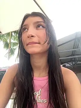 loly-yandere online show from December 18, 8:25 pm