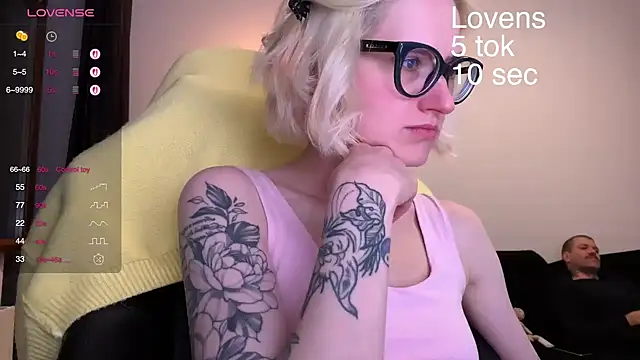 Sexy Sweets online show from October 4, 7:45 pm