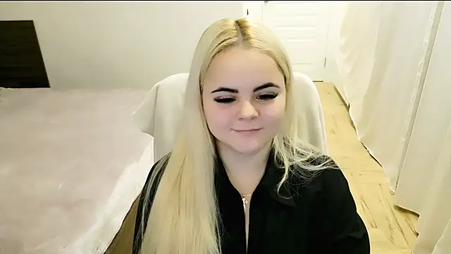 lovely-eyes online show from February 1, 4:54 pm